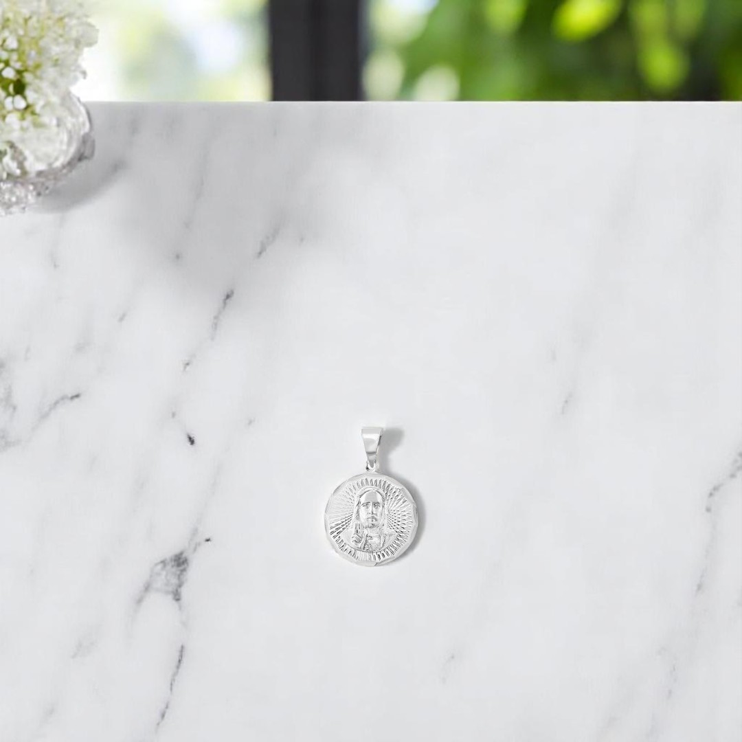 Medalla Sagrado Corazón con detalles de Rayos en Plata .925 