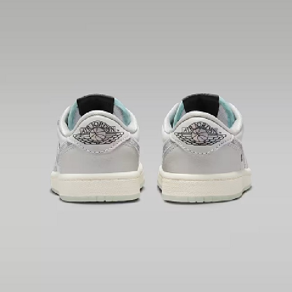 Tenis Jordan 1 Retro Low "LNY" Blanco/gris Niños Tallas #17 al #20.5