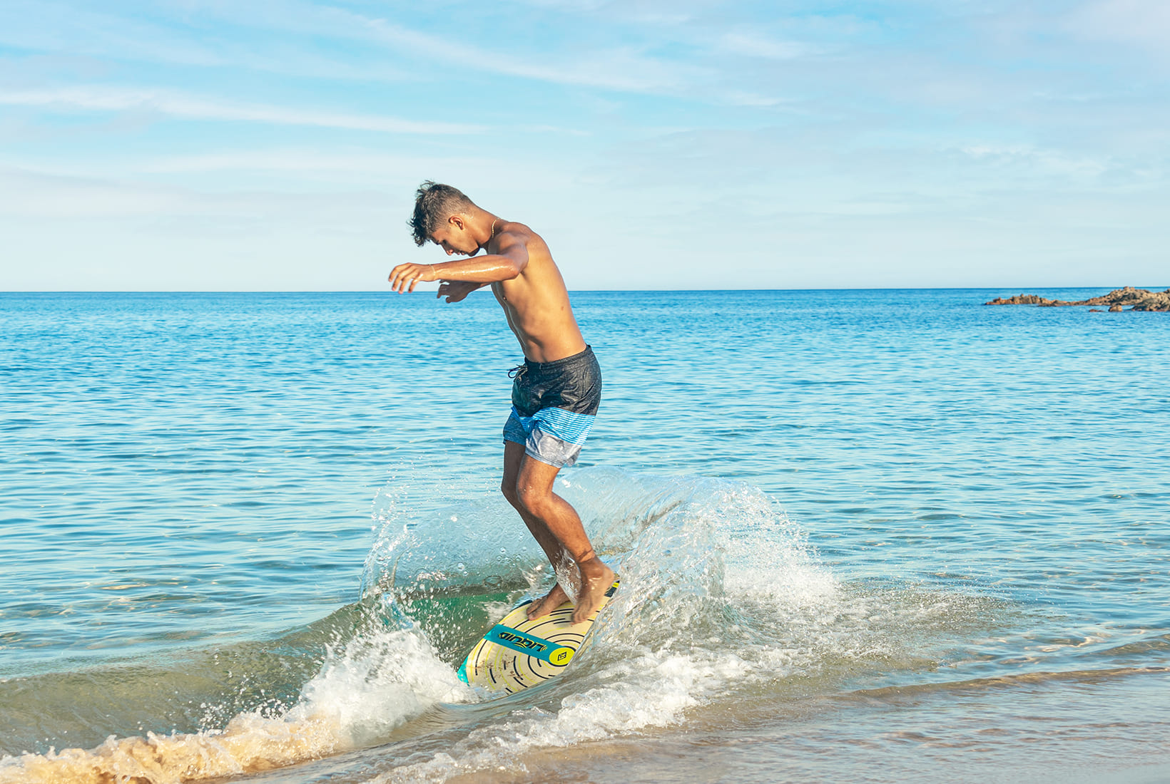 Tabla Rígida Aztron Surf Liquid Skim  39"
