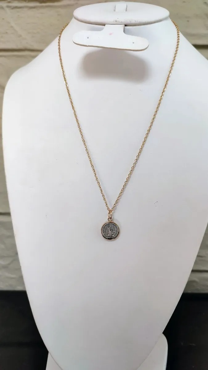 Collar San Benito, chapa de oro 18 kilates, medalla redonda