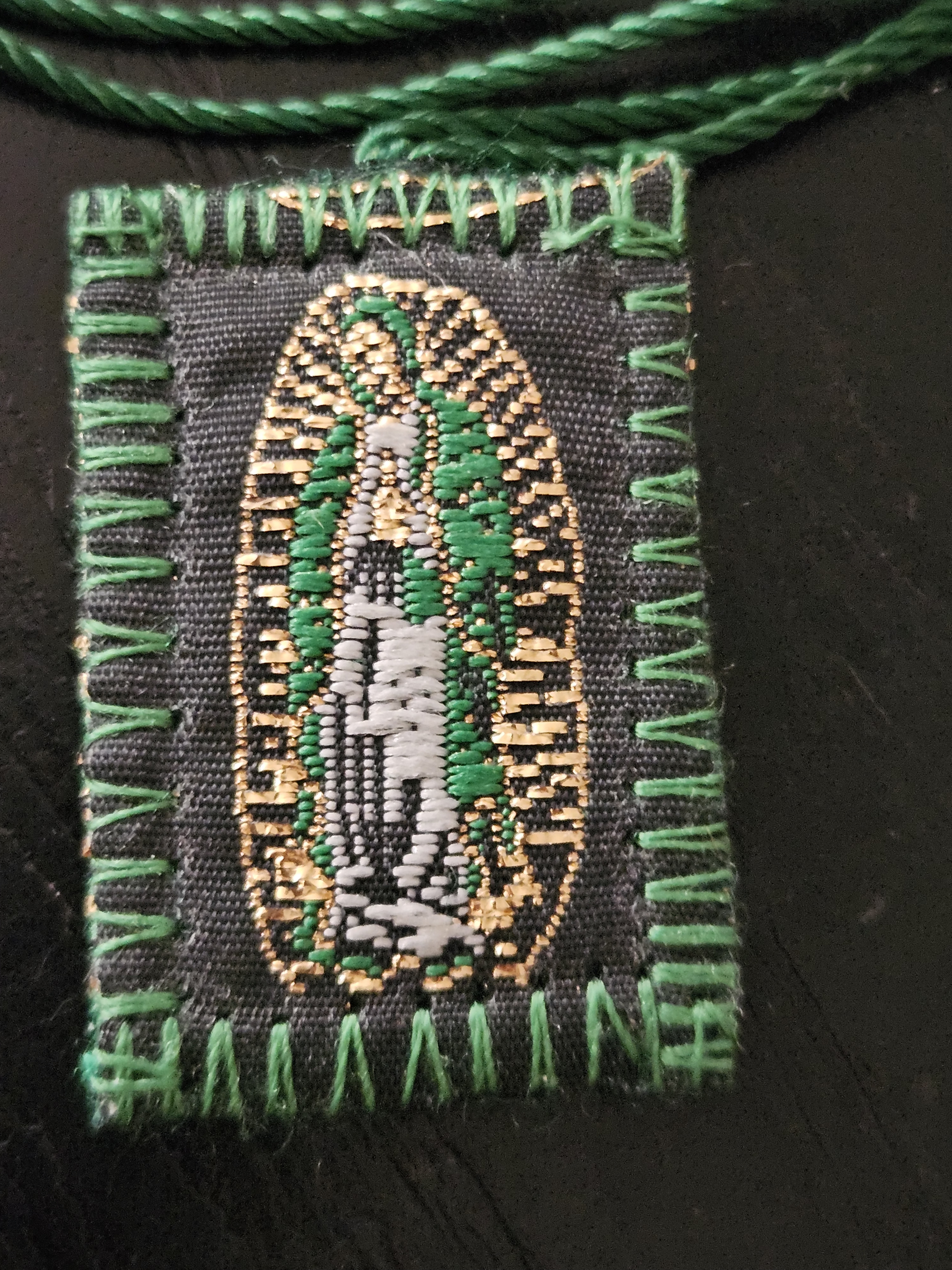 Pack de 2 escapularios San Judas Tadeo/Virgen de Guadalupe,+oracion la magnifica
