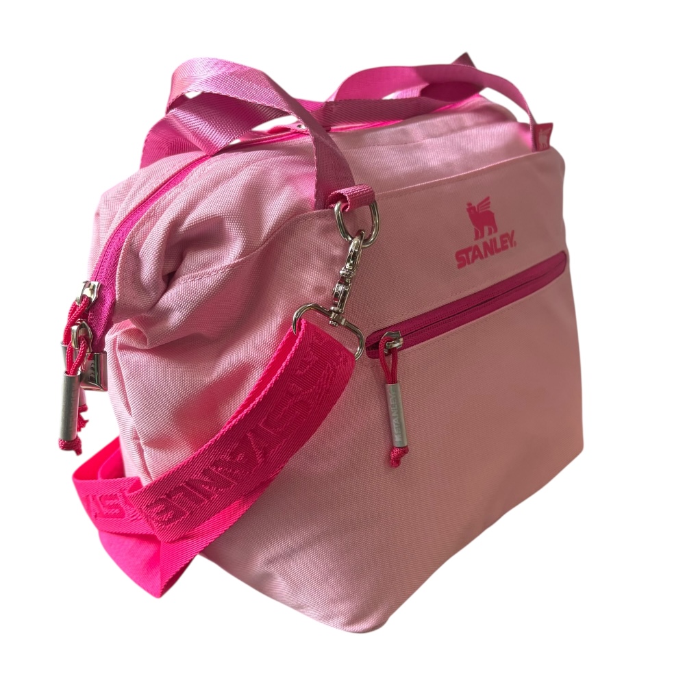Mini hielera Julliene all day Stanley rosa fabricada 100% con poliester reciclado