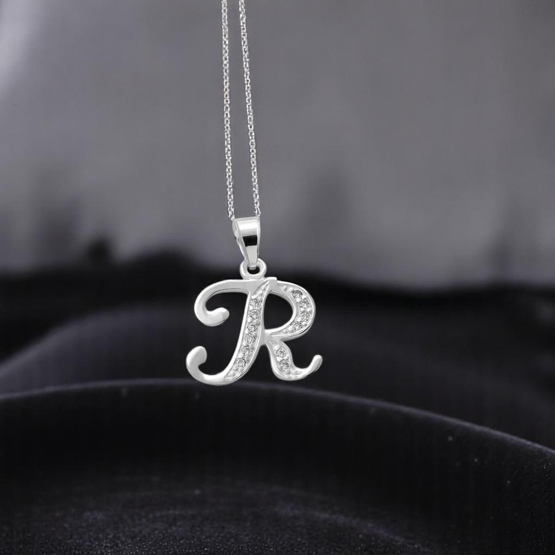 Dije Inicial Letra R en Plata .925  + Obsequio 