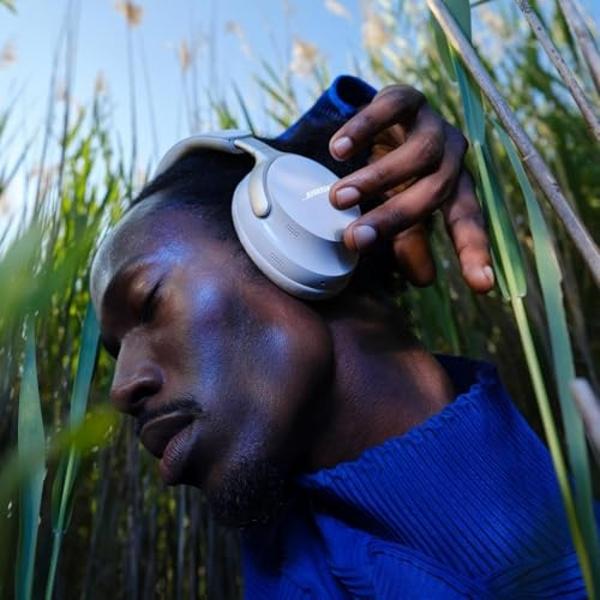 Bose QuietComfort Ultra Bluetooth Headphones, Wireless Headphones with Spatial Audio, Over Ear Noise Cancelling with Mic, Up to 24 Hours of Playtime, White Smoke