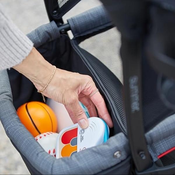 Summer Infant 3Dlite Wagon Convenience Stroller - Lightweight Stroller Wagon for Infants and Toddlers, Red and Black