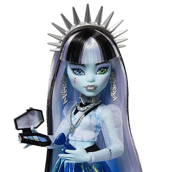 Monster High Skulltimate Secrets Fearidescent Series Doll & Accessories Set, Frankie Stein with Dress-Up Locker & 19+ Surprises