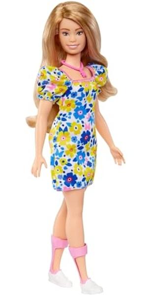 Barbie “Malibu” Doll & Accessories from Mysteries: The Great Horse Chase, Includes Fashion Doll, Removable Riding Outfit & Helmet