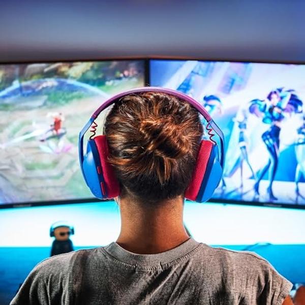 Logitech G435 LIGHTSPEED and Bluetooth Wireless Gaming Headset - Lightweight over-ear headphones, built-in mics, 18h battery, compatible with Dolby Atmos, PC, PS4, PS5, Nintendo Sw