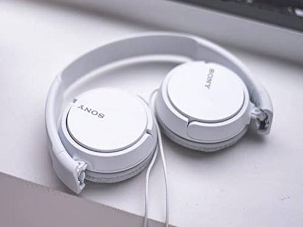 Beats Solo3 Wireless On-Ear Headphones - Apple W1 Headphone Chip, Class 1 Bluetooth, 40 Hours of Listening Time, Built-in Microphone - Red
