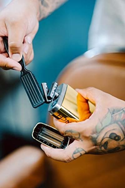 Braun Electric Razor for Men, Waterproof Foil Shaver, Series 5 5050cs, Wet & Dry Shave, with Beard Trimmer and Body Groomer, Rechargeable, Charging Stand Included, Blue