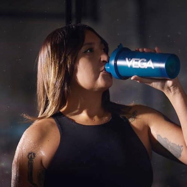 Vega Protein and Greens Protein Powder, Berry - 20g Plant Based Protein Plus Veggies, Vegan, Non GMO, Pea Protein for Women and Men, 1.2 lbs (Packaging May Vary)