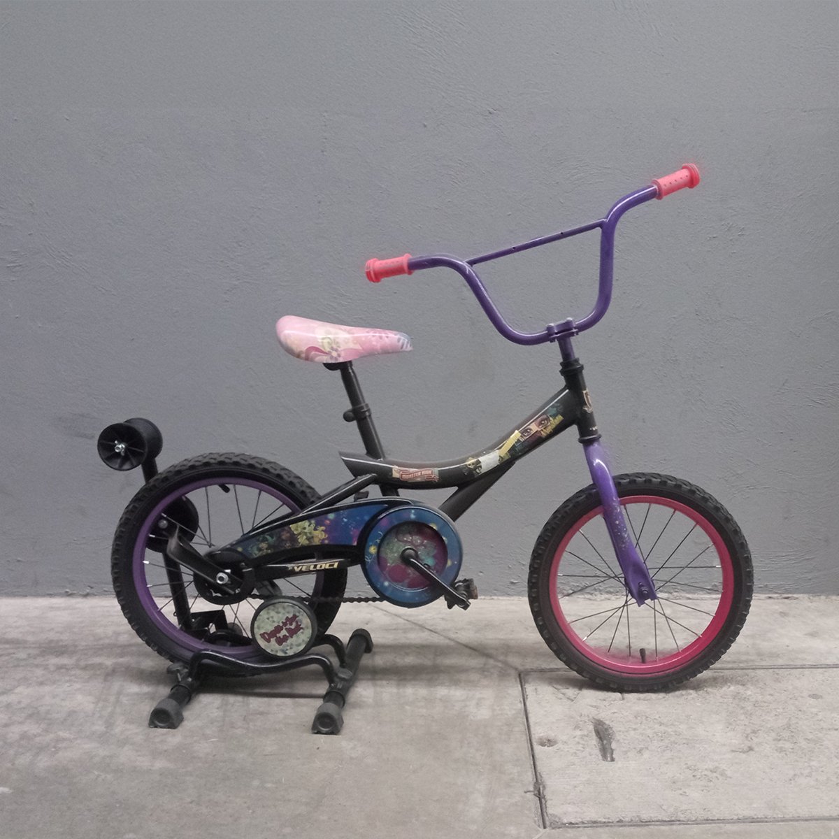 Bicicleta Veloci Reacondicionado Monster High Freaktastic R16 Negro