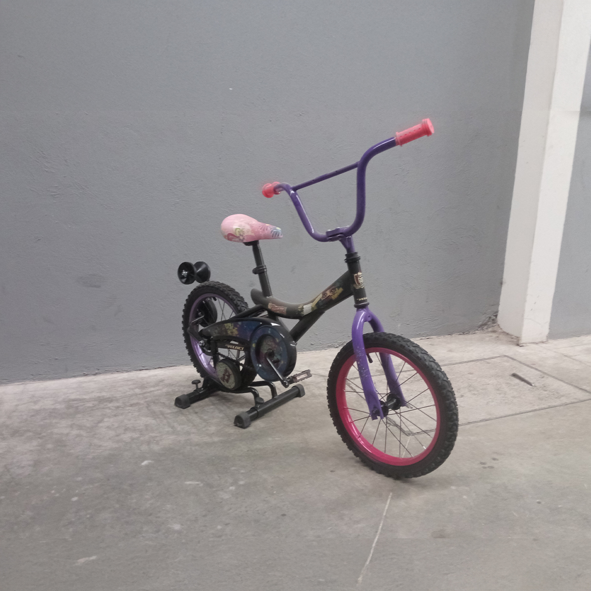 Bicicleta Veloci Reacondicionado Monster High Freaktastic R16 Negro