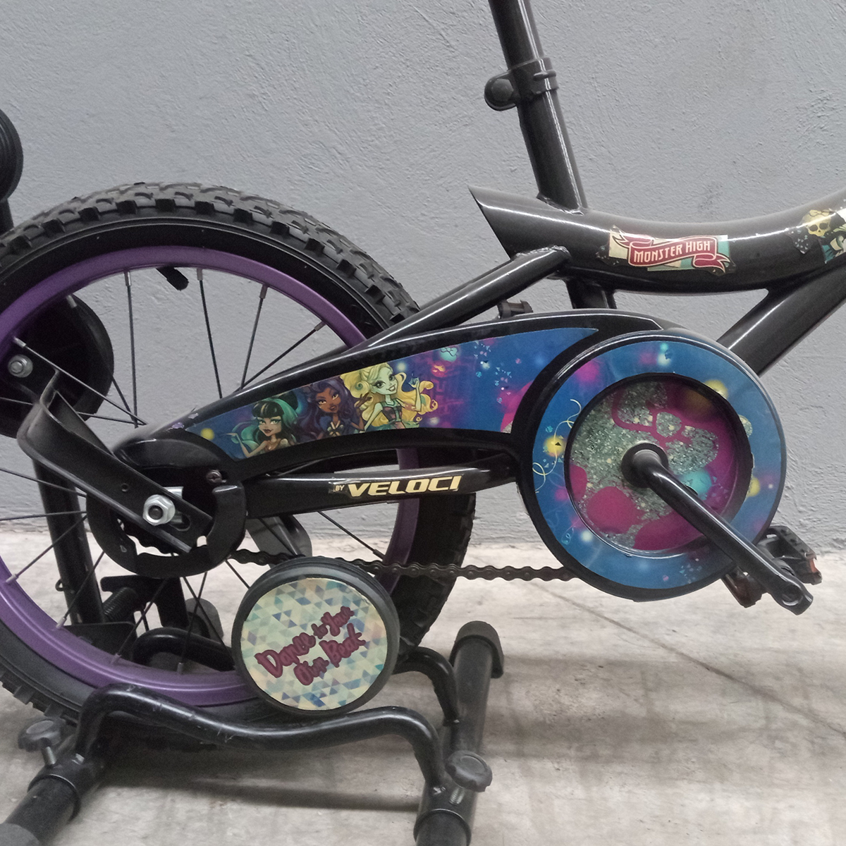 Bicicleta Veloci Reacondicionado Monster High Freaktastic R16 Negro