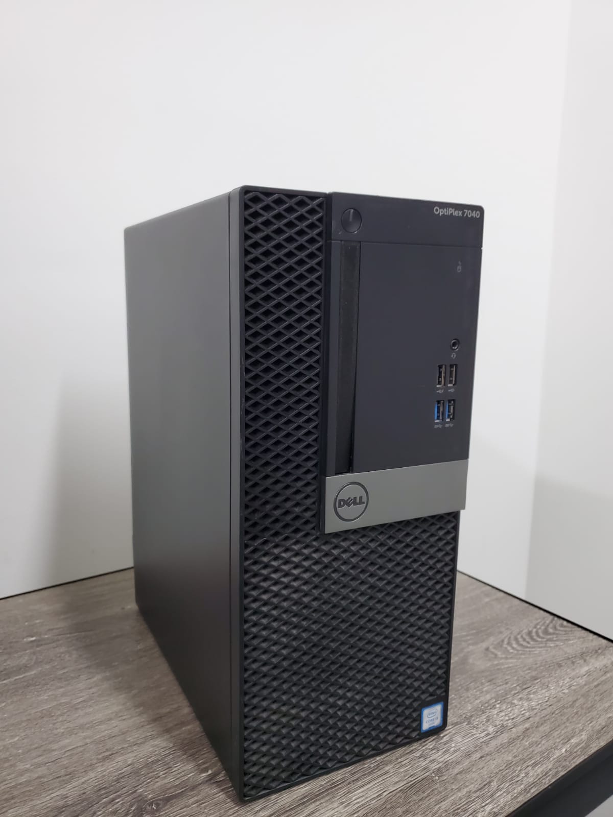 CPU CORE I5 6TA GEN 32GB RAM 480GB SSD TECLADO Y MOUSE