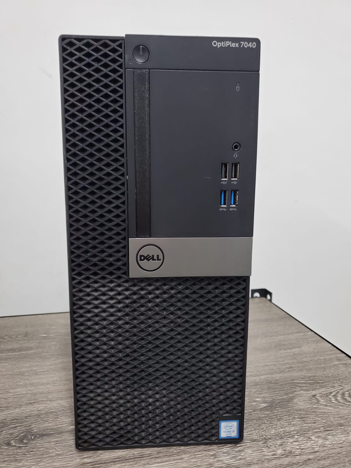 CPU CORE I5 6TA GEN 32GB RAM 480GB SSD TECLADO Y MOUSE