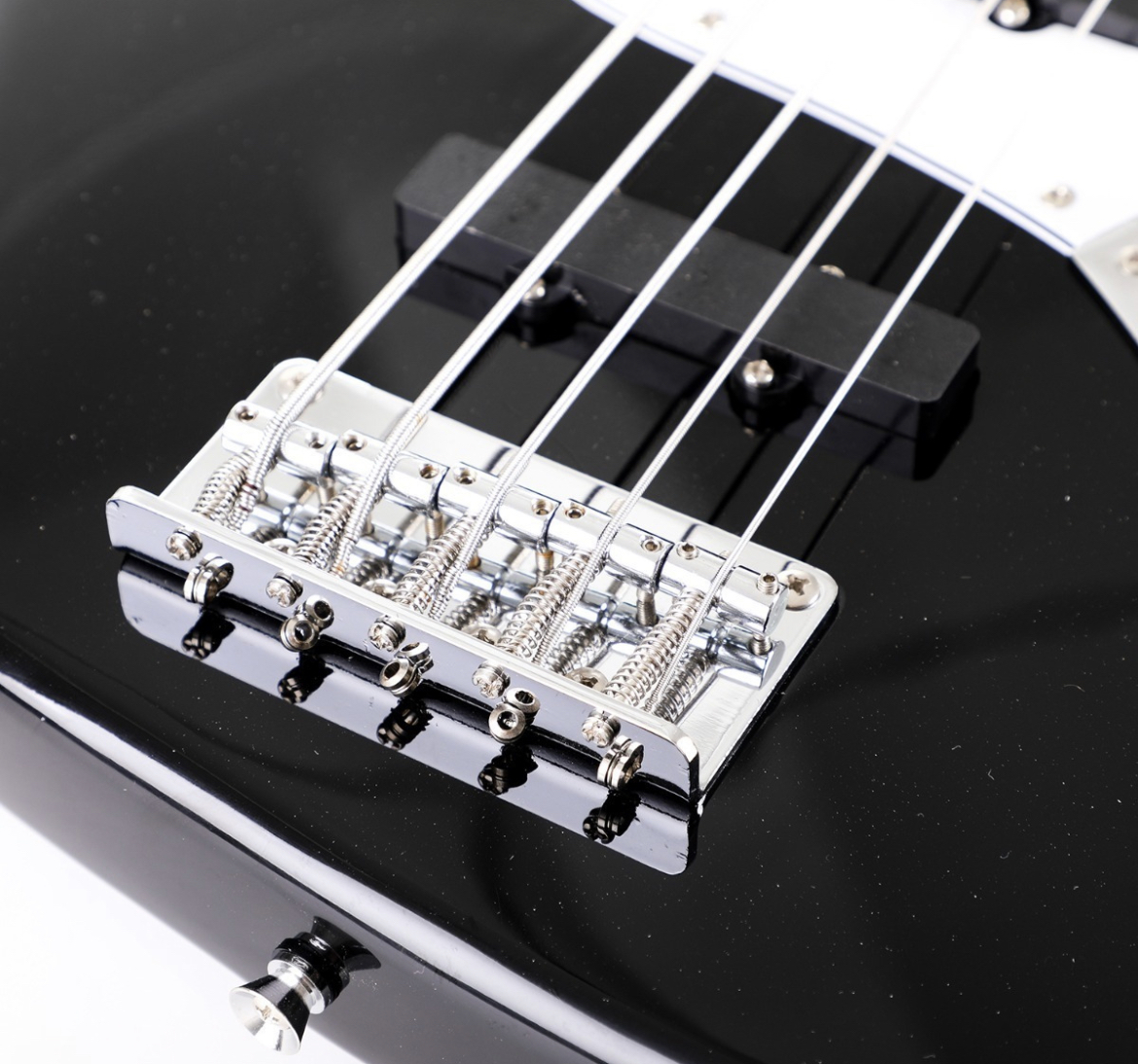 Kit Bajo Eléctrico 5 Cuerdas  Amplificador Y Accesorios