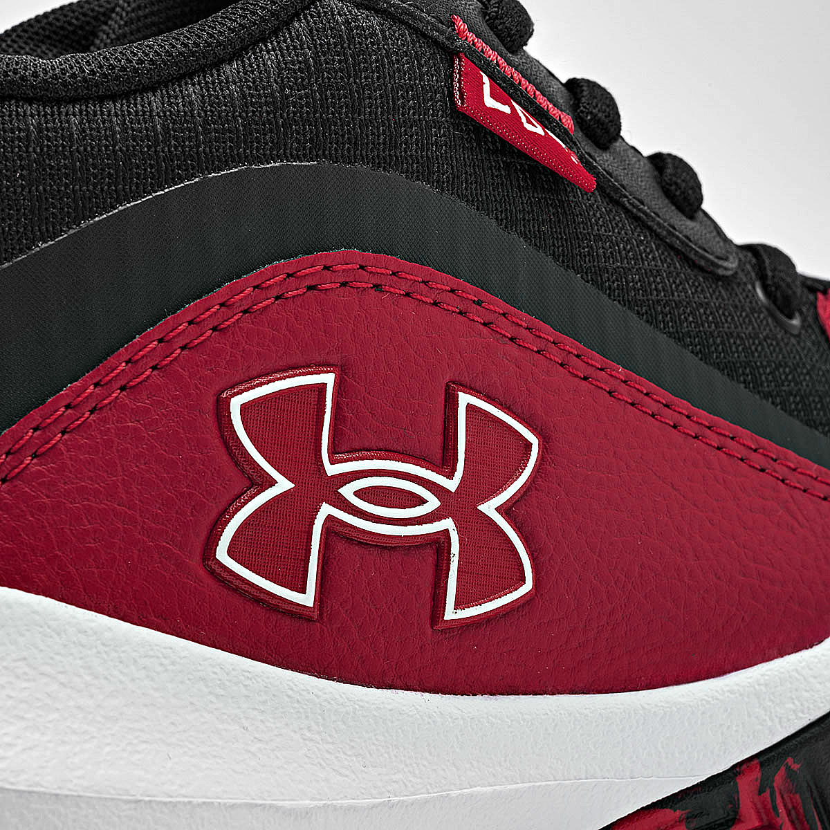 UNDER ARMOUR UA GS Lockdown 7 TENIS MUJERDEPORTIVO COLOR ROJO NEGRO