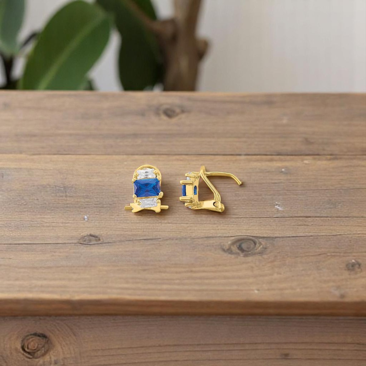 Aretes Trisillo Con Circonias Baguette Oro 10 K