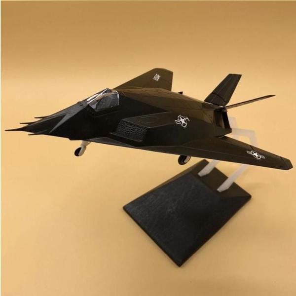 F-117 NightHawk Lockheed Stealth MXFNK-001 172 F-117 NightHawk by Lockheed Martin 39x6x26cm MetalPlástico Base Plástico Negro, F-117 NightHawk
