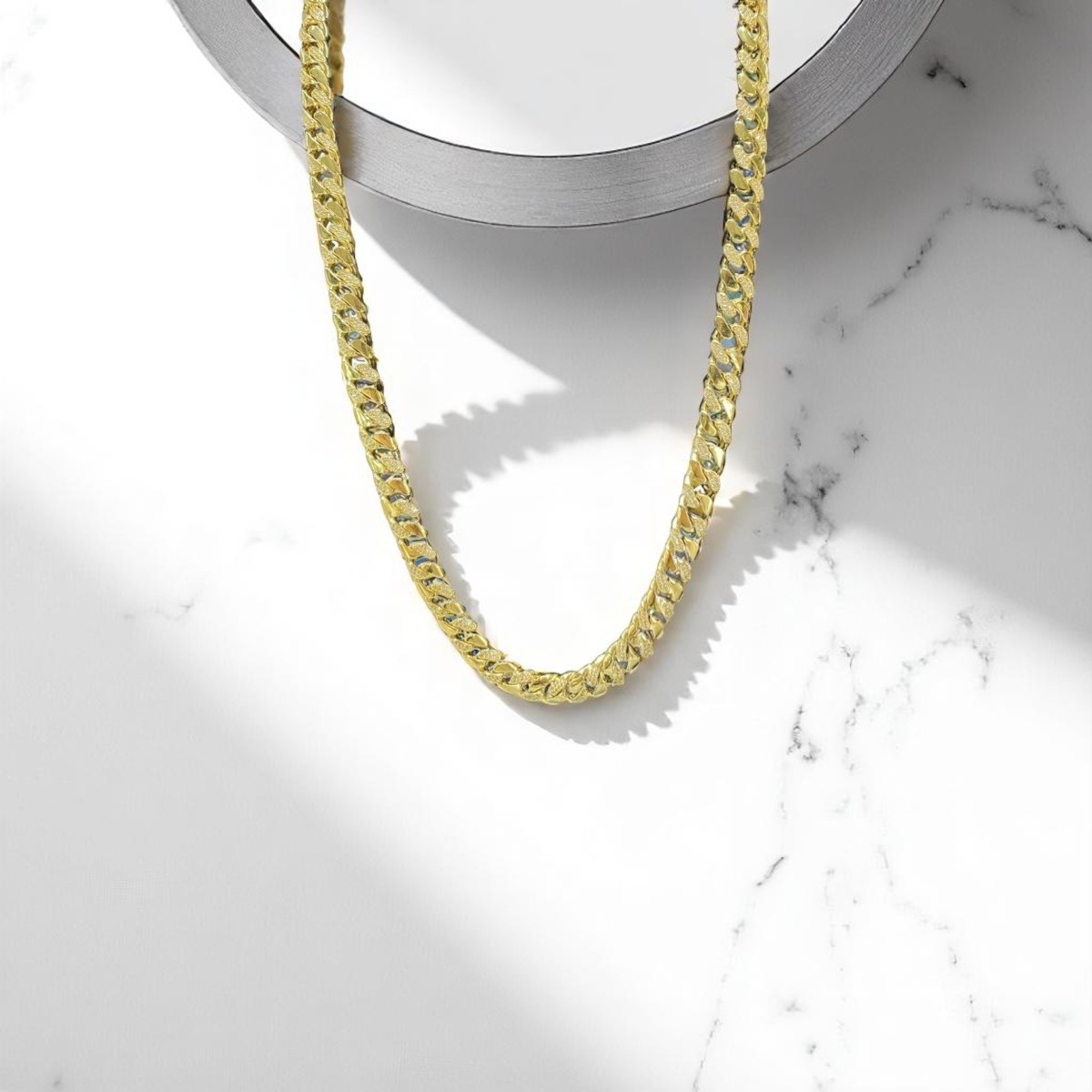 Hermosa Cadena Barbada En Oro De 10 Kilates + Regalo