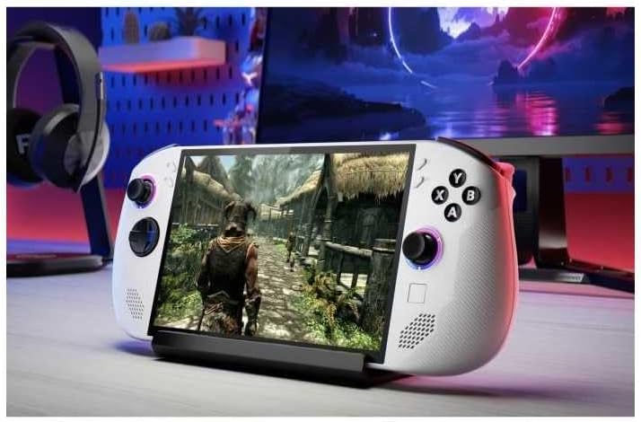Lenovo Legion Go S Consola Portátil 8" WUXGA AMD Ryzen Z2 Go 16GB 512GB SSD