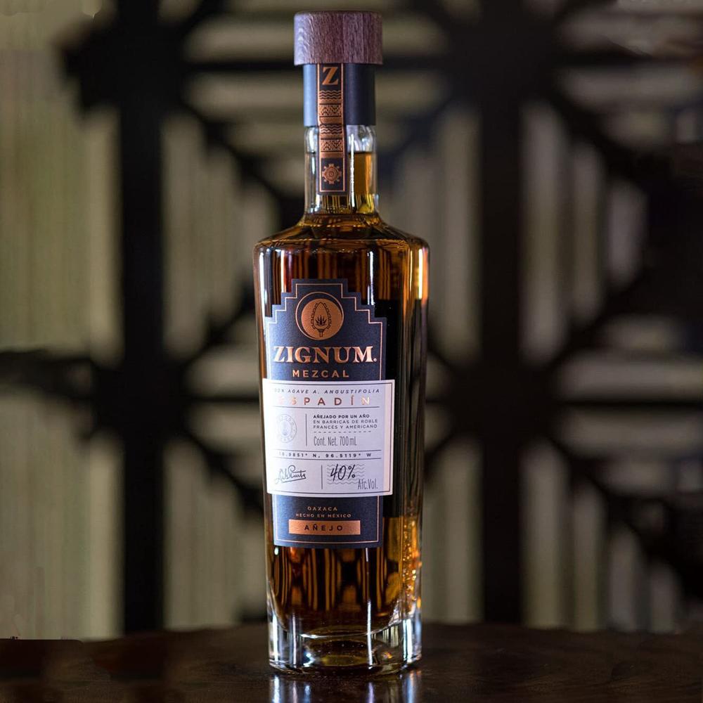Mezcal Zignum Añejo 700 ml
