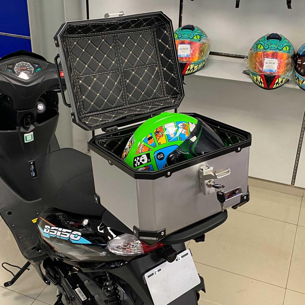 Caja portaequipaje moto 45L 43.5x38x34 Universal Kinlley