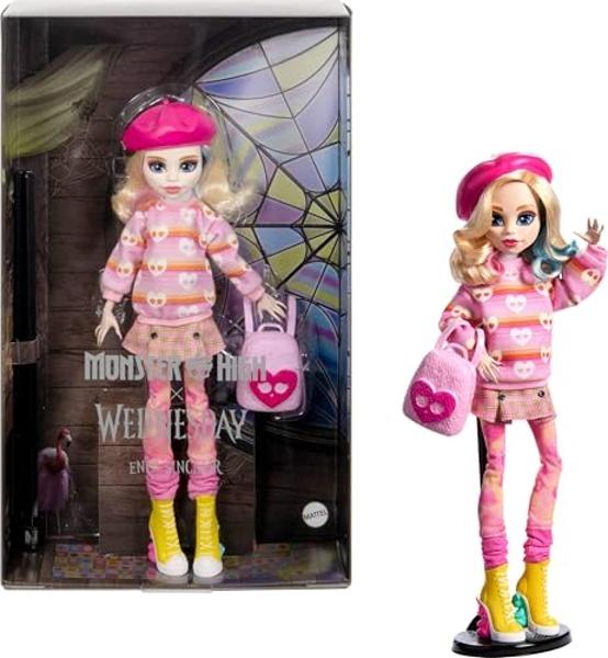 Muñeca y accesorios Monster High Wednesday, coleccionable de Enid Sinclair en rosa con boina y mochila, soporte para muñecas.