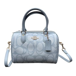 bolsa-coach-satchel-rowan-color-azul-pastel-con-logos-resaltados
